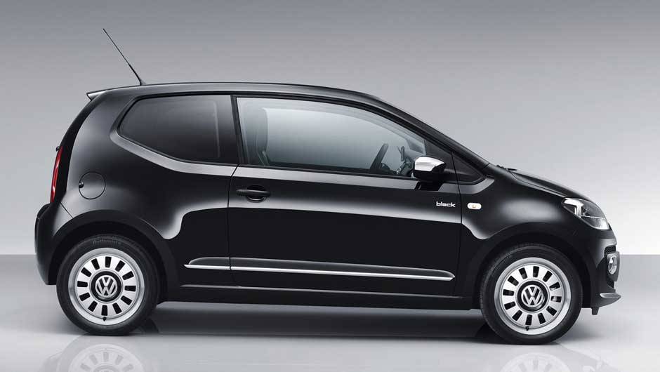 O Up! &eacute; pequeno em tudo: tem apenas 3,54 metros de comprimento. <a href="https://quatrorodas.abril.com.br/noticias/fabrincantes-volkswagem-mostra-detalhes-up-299370_p.shtml" rel="migration">Leia mais</a>
