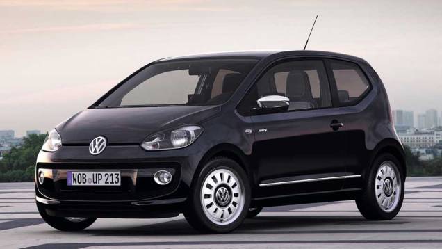 À princípio, o Up! será vendido apenas com três portas. <a href="https://quatrorodas.abril.com.br/noticias/fabrincantes-volkswagem-mostra-detalhes-up-299370_p.shtml" rel="migration">Leia mais</a>