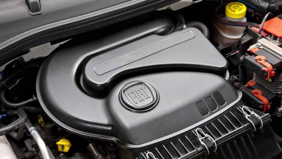 O 500 Cult tem o motor 1.4 Fire EVO usado no Novo Uno. <a href="https://quatrorodas.abril.com.br/carros/lancamentos/fiat-500-637495.shtml" rel="migration">Leia mais</a>
