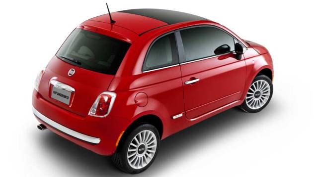 Os apliques cromados simulam os detalhes do antigo 500. <a href="https://quatrorodas.abril.com.br/carros/lancamentos/fiat-500-637495.shtml" rel="migration">Leia mais</a> Os apliques cromados simulam os detalhes do antigo 500. <a href="https://quatrorodas.abril.com.br/carros/lancamentos/fiat-500-637495.shtml" rel="migration">Leia mais</a>