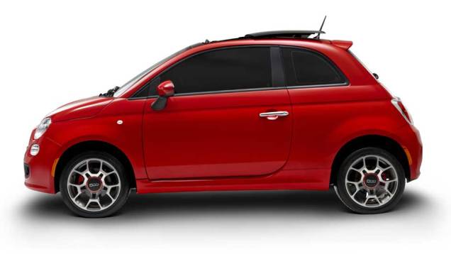 Esta é a versão Sport, que, como o nome diz, preza pela esportividade. <a href="https://quatrorodas.abril.com.br/carros/lancamentos/fiat-500-637495.shtml" rel="migration">Leia mais</a> Esta é a versão Sport, que, como o nome diz, preza pela esportividade. <a href="https://quatrorodas.abril.com.br/carros/lancamentos/fiat-500-637495.shtml" rel="migration">Leia mais</a>