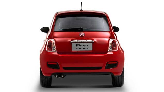 Olhando de trás, o 500 também é simpático. <a href="https://quatrorodas.abril.com.br/carros/lancamentos/fiat-500-637495.shtml" rel="migration">Leia mais</a> Olhando de trás, o 500 também é simpático. <a href="https://quatrorodas.abril.com.br/carros/lancamentos/fiat-500-637495.shtml" rel="migration">Leia mais</a>