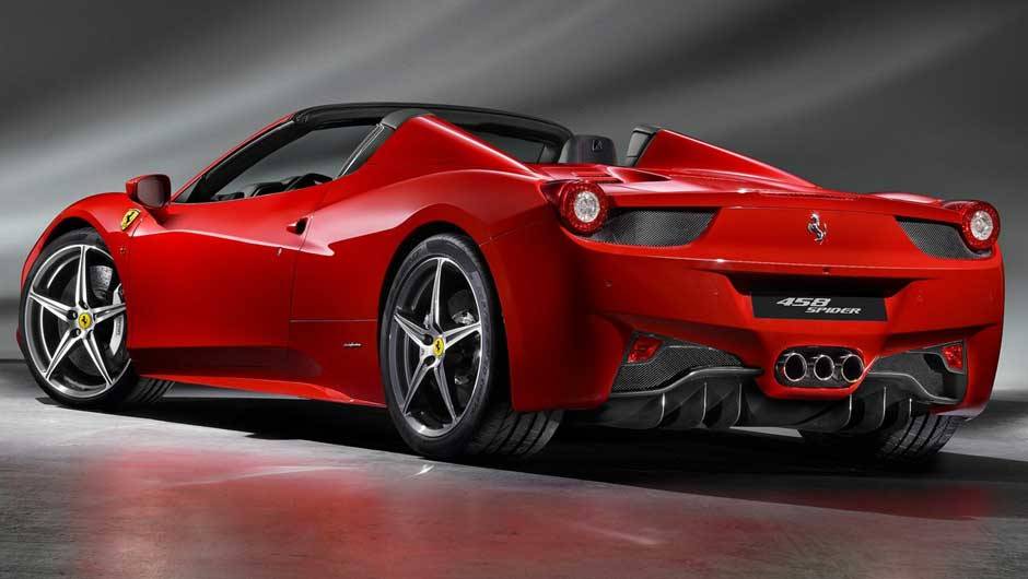 Novo roadster ter&aacute; motor 4.5 V8 de 562 cv | <a href="https://quatrorodas.abril.com.br/noticias/ferrari-revela-detalhes-458-italia-spider-299554_p.shtml" rel="migration">Leia mais</a>