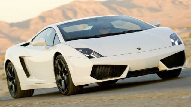 Cupê acelera de 0 a 100 km/h em 3,7 segundos | <a href="https://quatrorodas.abril.com.br/noticias/lamborghini-ira-exibir-gallardo-lp-560-4-sao-paulo-299619_p.shtml" rel="migration">Leia mais</a>