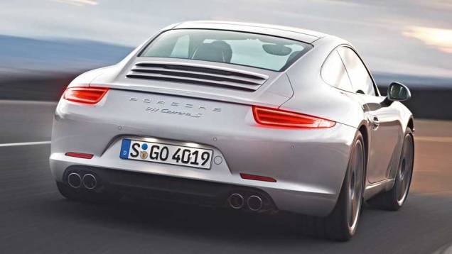 A pré-venda dos modelos começa em setembro | <a href="https://quatrorodas.abril.com.br/carros/lancamentos/porsche-911-carrera-carrera-s-2012-637431.shtml" target="_blank" rel="migration">Leia mais</a> A pré-venda dos modelos começa em setembro | <a href="https://quatrorodas.abril.com.br/carros/lancamentos/porsche-911-carrera-carrera-s-2012-637431.shtml" target="_blank" rel="migration">Leia mais</a>
