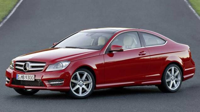 Modelo conta com cinco opções de motorização, sendo três a gasolina e duas a diesel | <a href="https://quatrorodas.abril.com.br/noticias/mercedes-c-180-coupe-chega-ao-brasil-299670_p.shtml" rel="migration">Leia mais</a>