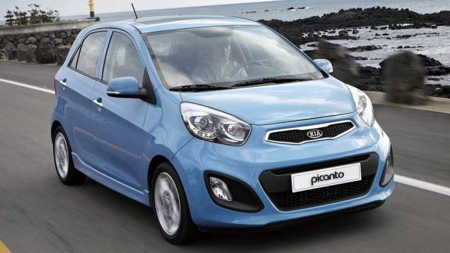 O Picanto vai concorrer com rivais de peso, como VW Gol e Fiat Palio. <a href="https://quatrorodas.abril.com.br/carros/lancamentos/kia-picanto-637897.shtml" rel="migration">Leia mais</a>