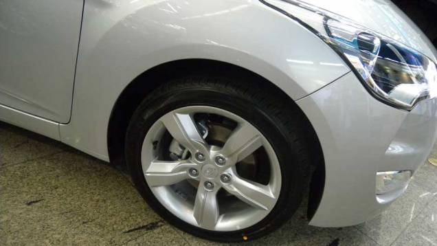 Hyundai Veloster | <a href="https://quatrorodas.abril.com.br/noticias/veloster-elantra-ja-estao-venda-concessionarias-hyundai-303518_p.shtml" rel="migration">Leia mais</a> Hyundai Veloster | <a href="https://quatrorodas.abril.com.br/noticias/veloster-elantra-ja-estao-venda-concessionarias-hyundai-303518_p.shtml" rel="migration">Leia mais</a>