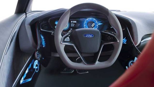 Outro destaque do Evos é a eletrônica embarcada no veículo | <a href="https://quatrorodas.abril.com.br/noticias/ford-mostra-cupe-esportivo-evos-300581_p.shtml" rel="migration">Leia mais</a> Outro destaque do Evos é a eletrônica embarcada no veículo | <a href="https://quatrorodas.abril.com.br/noticias/ford-mostra-cupe-esportivo-evos-300581_p.shtml" rel="migration">Leia mais</a>