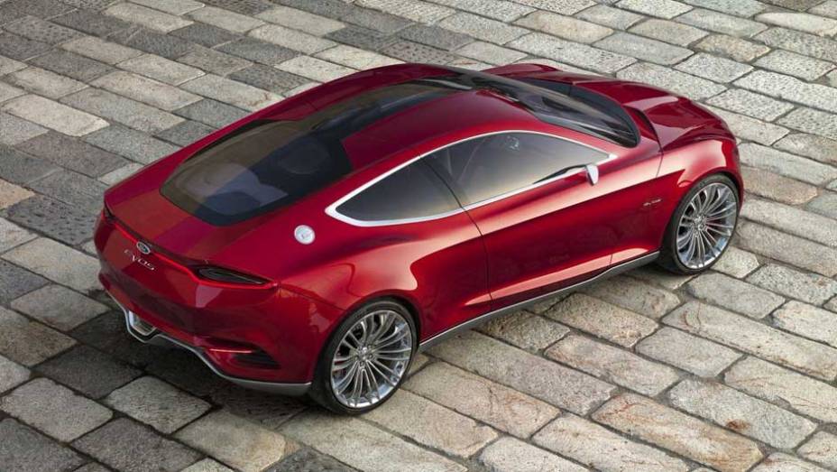 Algumas das referências de estilo podem ser aproveitadas nos futuros lançamentos da Ford | <a href="https://quatrorodas.abril.com.br/noticias/ford-mostra-cupe-esportivo-evos-300581_p.shtml" rel="migration">Leia mais</a>