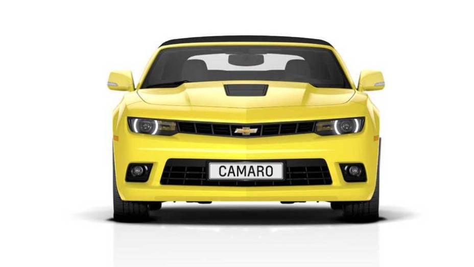 Apresentado no Salão de Frankfurt 2013, o Chevrolet Camaro Conversível chegou ao Brasil | <a href="https://quatrorodas.abril.com.br/noticias/fabricantes/chevrolet-traz-camaro-conversivel-ao-brasil-785537.shtml" rel="migration">Leia mais</a>