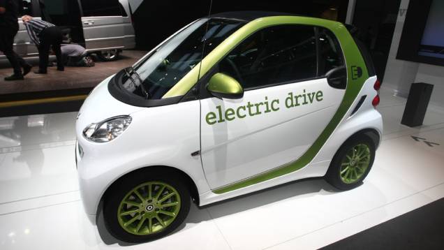 Smart ForTwo Eletric | <a href="https://quatrorodas.abril.com.br/reportagens/salao/smart-fortwo-ed-640096.shtml" target="_blank" rel="migration">Leia mais</a>