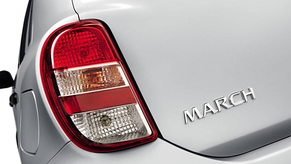 Rodas de 15 polegadas s&atilde;o opcionais no compacto <a href="https://quatrorodas.abril.com.br/carros/lancamentos/nissan-march-640874.shtml" rel="migration">Leia mais</a>