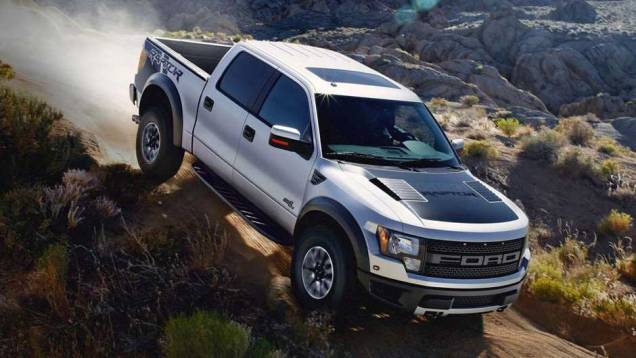 Picape também ganhou novo diferencial que ajusta o torque entre as rodas | <a href="https://quatrorodas.abril.com.br/noticias/nova-linha-ford-f-150-ganha-camera-dianteira-303573_p.shtml" rel="migration">Leia mais</a> Picape também ganhou novo diferencial que ajusta o torque entre as rodas | <a href="https://quatrorodas.abril.com.br/noticias/nova-linha-ford-f-150-ganha-camera-dianteira-303573_p.shtml" rel="migration">Leia mais</a>