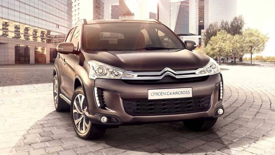 SUV da Citroën mistura elementos do C4, DS4 e conceito Hypnos | <a href="https://quatrorodas.abril.com.br/saloes/genebra/2012/citroen-c4-aircross-678491.shtml" rel="migration">Leia mais</a>