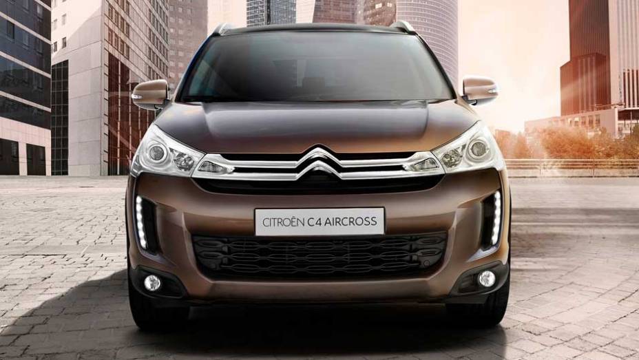 Na versão a gasolina, transmissão é manual, de cinco velocidades | <a href="https://quatrorodas.abril.com.br/saloes/genebra/2012/citroen-c4-aircross-678491.shtml" rel="migration">Leia mais</a>