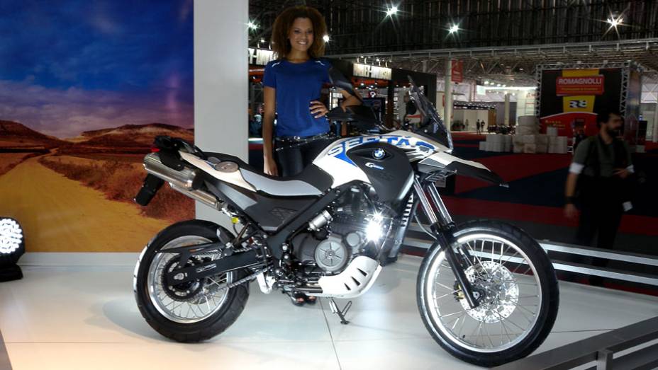 Potência é de 48 cv a 6.500 rpm | <a href="https://quatrorodas.abril.com.br/moto/noticias/bmw-lanca-g-650-gs-sertao-642060.shtml" rel="migration">Leia mais</a>