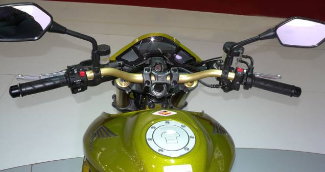 A moto será montada em Manaus e tem preço de R$ 37.800 | <a href="https://quatrorodas.abril.com.br/moto/noticias/honda-mostra-cb-1000r-642041.shtml" rel="migration">Leia mais</a> A moto será montada em Manaus e tem preço de R$ 37.800 | <a href="https://quatrorodas.abril.com.br/moto/noticias/honda-mostra-cb-1000r-642041.shtml" rel="migration">Leia mais</a>