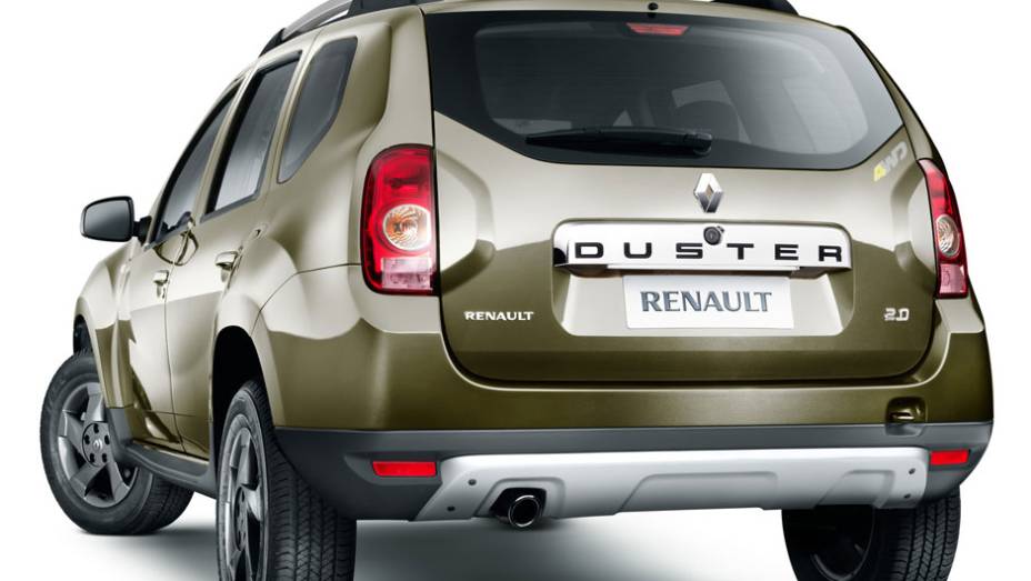 O estepe não fica na traseira, o que deixa a tampa livre | <a href="https://quatrorodas.abril.com.br/carros/lancamentos/renault-duster-642260.shtml" rel="migration">Leia mais</a>