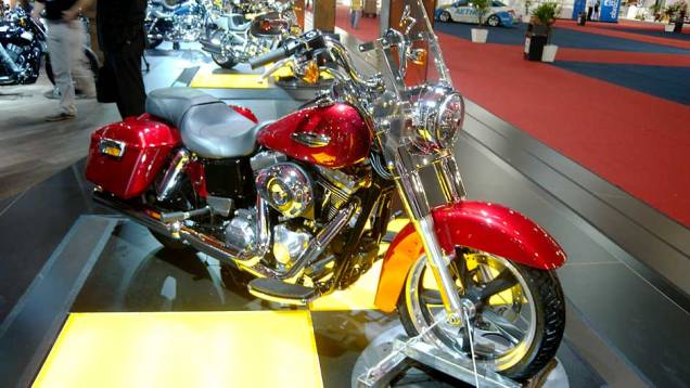 Saddlebags são rígidas e na cor da moto | <a href="https://quatrorodas.abril.com.br/moto/noticias/harley-davidson-lanca-switchback-642198.shtml" rel="migration">Leia mais</a> Saddlebags são rígidas e na cor da moto | <a href="https://quatrorodas.abril.com.br/moto/noticias/harley-davidson-lanca-switchback-642198.shtml" rel="migration">Leia mais</a>
