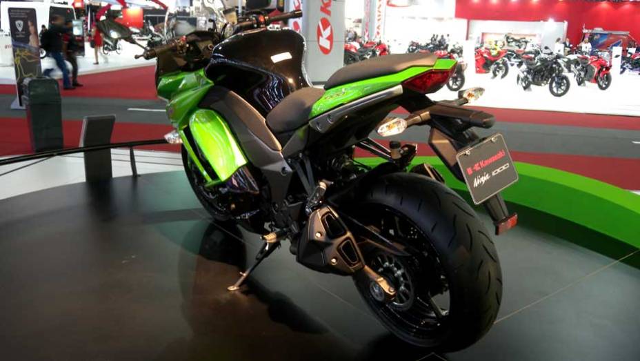 Moto chega ainda este ano | <a href="https://quatrorodas.abril.com.br/moto/noticias/kawasaki-tera-nova-integrante-familia-ninja-642159.shtml" rel="migration">Leia mais</a>