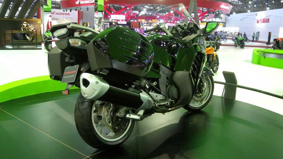 Modelo marca entrada em segmento inédito da marca | <a href="https://quatrorodas.abril.com.br/moto/noticias/kawasaki-concours-14-entra-segmento-inedito-marca-642160.shtml" rel="migration">Leia mais</a>