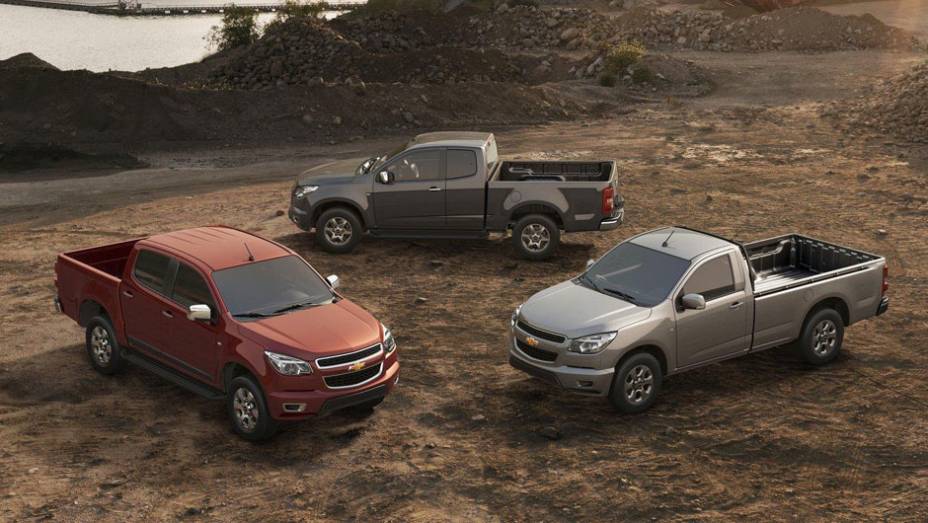 A Colorado terá três opções de cabines | <a href="https://quatrorodas.abril.com.br/noticias/gm-mostra-substituta-s10-304089_p.shtml" rel="migration">Leia mais</a>