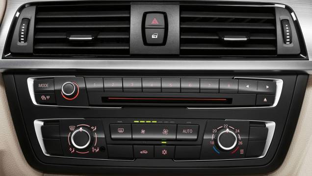 <a href="https://quatrorodas.abril.com.br/carros/lancamentos/bmw-serie-3-643331.shtml" rel="migration">Leia Mais</a> <a href="https://quatrorodas.abril.com.br/carros/lancamentos/bmw-serie-3-643331.shtml" rel="migration">Leia Mais</a>