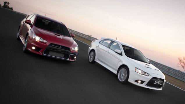 Modelo deriva do Lancer Evolution X | <a href="https://quatrorodas.abril.com.br/carros/lancamentos/mitsubishi-lancer-sportback-ralliart-643767.shtml" rel="migration">Leia mais</a>