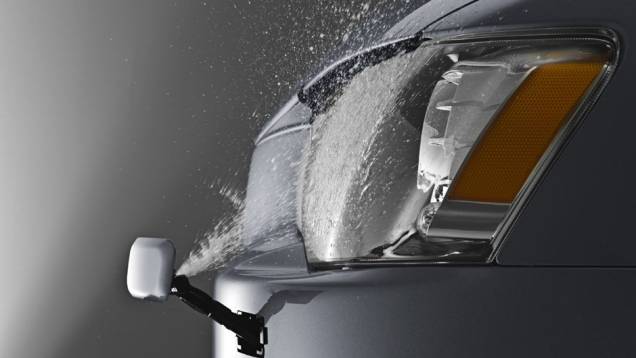 Lavadores de farol estão disponíveis na versão GT | <a href="https://quatrorodas.abril.com.br/carros/lancamentos/mitsubishi-lancer-644557.shtml" rel="migration">Leia mais</a> Lavadores de farol estão disponíveis na versão GT | <a href="https://quatrorodas.abril.com.br/carros/lancamentos/mitsubishi-lancer-644557.shtml" rel="migration">Leia mais</a>