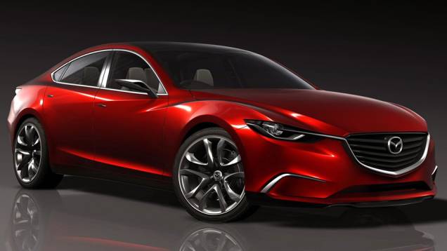 Protótipo mostra como serão as novas linhas do Mazda6 | <a href="https://quatrorodas.abril.com.br/noticias/mazda-revela-informacoes-conceito-takeri-305792_p.shtml" rel="migration">Leia mais</a>