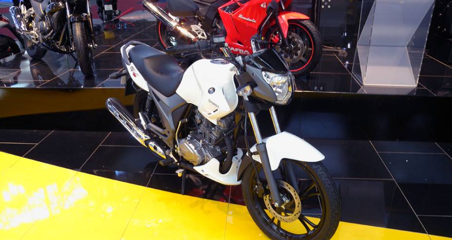 Street de 150 cc chega ao mercado em janeiro | <a href="https://quatrorodas.abril.com.br/moto/noticias/dafra-riva-150-mais-novidade-marca-642155.shtml" rel="migration">Leia mais</a>