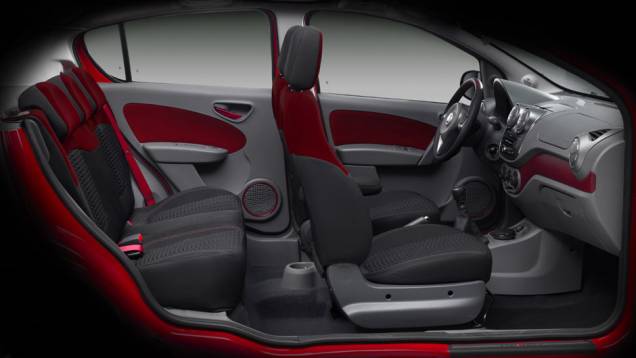Bancos e paineis das portas ressaltam esportividade. <a href="https://quatrorodas.abril.com.br/carros/lancamentos/novo-fiat-palio-645462.shtml" rel="migration">Leia mais</a> Bancos e paineis das portas ressaltam esportividade. <a href="https://quatrorodas.abril.com.br/carros/lancamentos/novo-fiat-palio-645462.shtml" rel="migration">Leia mais</a>