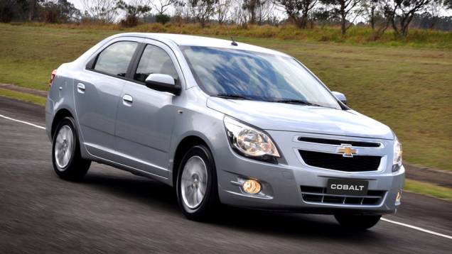 A boa distância entre-eixos faz o Cobalt se destacar pelo espaço interno <a href="https://quatrorodas.abril.com.br/carros/lancamentos/chevrolet-cobalt-645517.shtml" rel="migration">Leia mais</a>