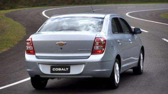 No mercado, o Cobalt vai encarar a concorrência de Nissan Versa e Renault Logan <a href="https://quatrorodas.abril.com.br/carros/lancamentos/chevrolet-cobalt-645517.shtml" rel="migration">Leia mais</a>