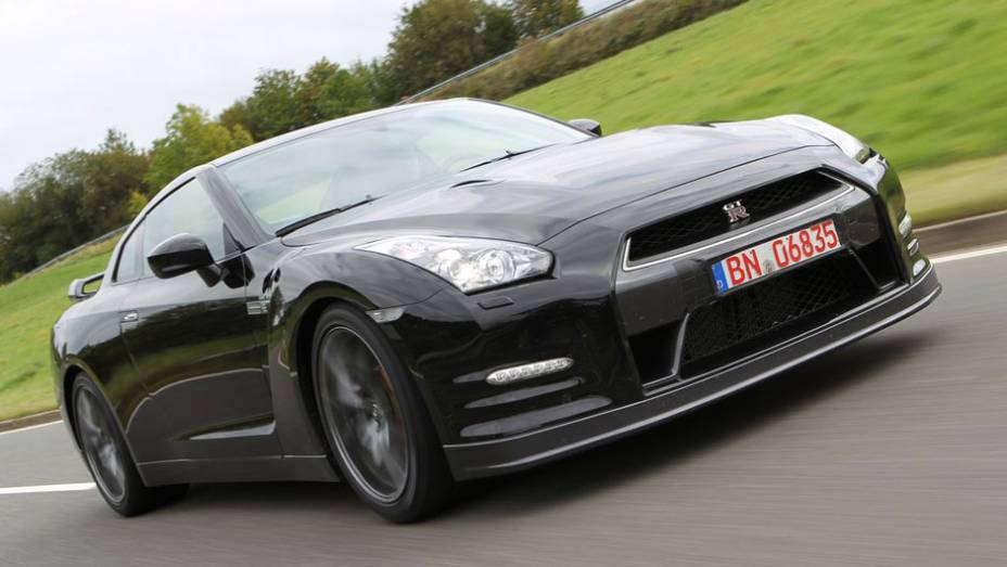 Nissan faz melhorias na nova versão do esportivo | <a href="http://quatrorodas.abril.com.br/noticias/nissan-faz-melhorias-gt-r-306767_p.shtml" rel="migration">Leia mais</a>