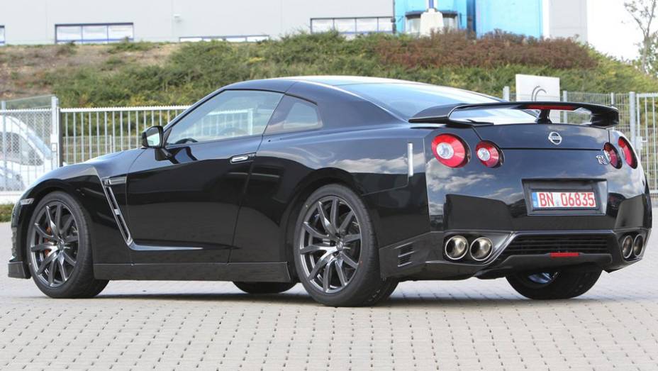 <a href="http://quatrorodas.abril.com.br/noticias/nissan-faz-melhorias-gt-r-306767_p.shtml" rel="migration">Leia mais</a>