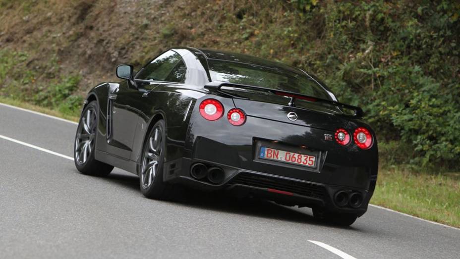 <a href="http://quatrorodas.abril.com.br/noticias/nissan-faz-melhorias-gt-r-306767_p.shtml" rel="migration">Leia mais</a>