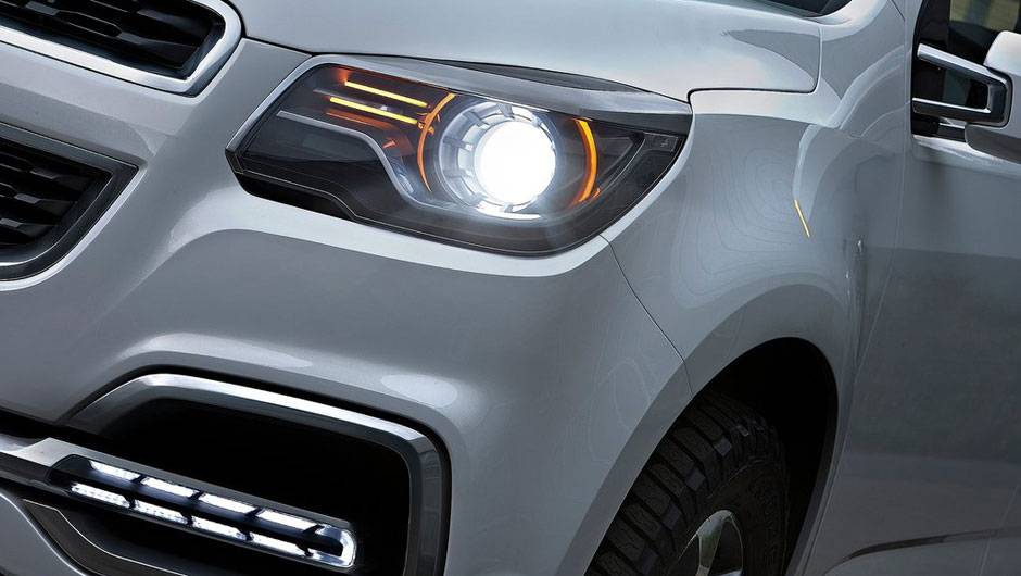 <a href="https://quatrorodas.abril.com.br/noticias/gm-mostra-previa-nova-blazer-307053_p.shtml" rel="migration">Leia mais</a>