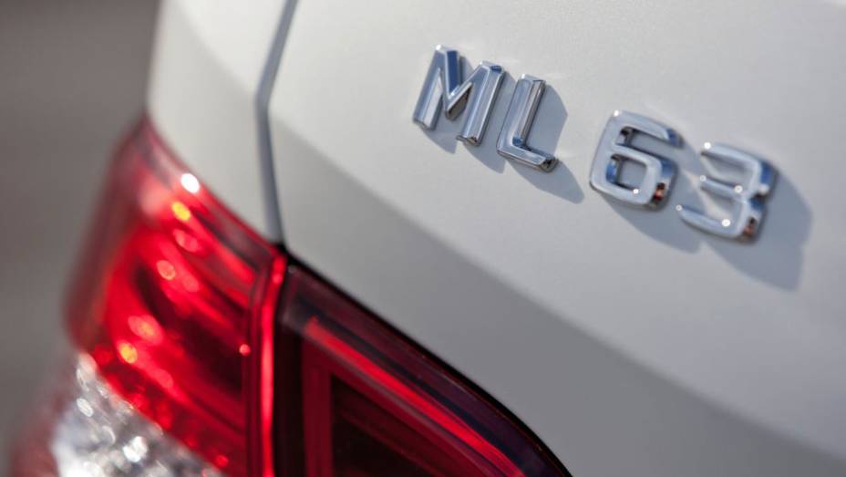 <a href="https://quatrorodas.abril.com.br/noticias/mercedes-revela-detalhes-novo-ml63-amg-307308_p.shtml" rel="migration">Leia mais</a>