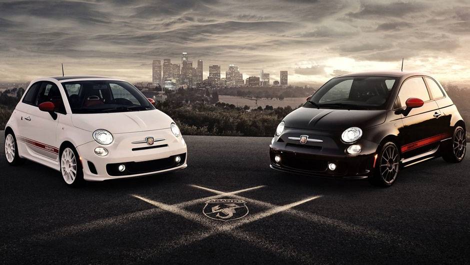 Op&ccedil;&atilde;o de rodas de 17 polegadas tamb&eacute;m est&aacute; dispon&iacute;vel | <a href="https://quatrorodas.abril.com.br/reportagens/salao/fiat-500-abarth-646523.shtml" rel="migration">Leia mais</a>