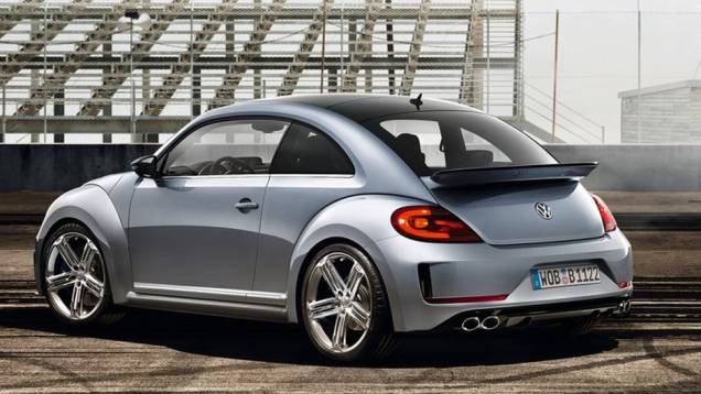 Modelo é equipado com motor turbocharged 2.0 TSI quatro cilindros | <a href="https://quatrorodas.abril.com.br/reportagens/salao/volkswagen-beetle-r-646644.shtml" rel="migration">Leia mais</a> Modelo é equipado com motor turbocharged 2.0 TSI quatro cilindros | <a href="https://quatrorodas.abril.com.br/reportagens/salao/volkswagen-beetle-r-646644.shtml" rel="migration">Leia mais</a>