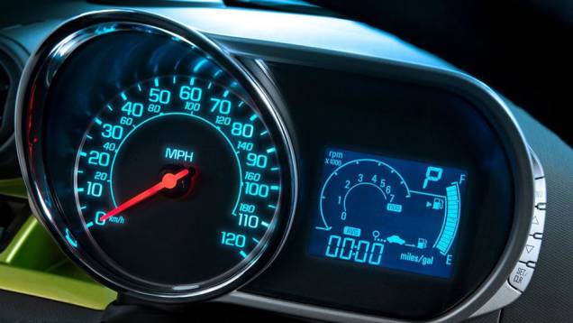 Modelo possui Bluetooth e conectividade com smartphone | <a href="https://quatrorodas.abril.com.br/reportagens/salao/chevrolet-spark-646704.shtml" rel="migration">Leia mais</a> Modelo possui Bluetooth e conectividade com smartphone | <a href="https://quatrorodas.abril.com.br/reportagens/salao/chevrolet-spark-646704.shtml" rel="migration">Leia mais</a>