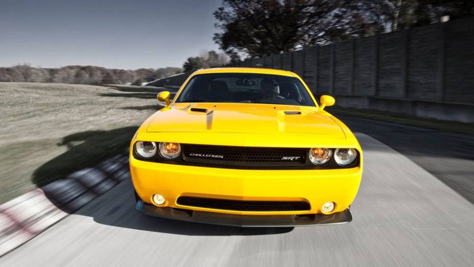 Yellow Jacket será produzido em edições limitadas | <a href="https://quatrorodas.abril.com.br/reportagens/salao/dodge-challenger-srt8-srt8-392-yellow-jacket-646706.shtml" rel="migration">Leia mais</a>