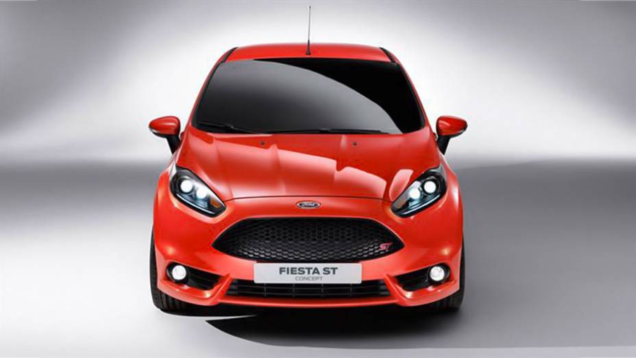 Transmissão é manual, de seis velocidades | <a href="https://quatrorodas.abril.com.br/reportagens/salao/ford-fiesta-st-646625.shtml" rel="migration">Leia mais</a>