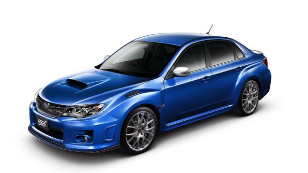 Note as entradas de ar nos para-lamas, uma característica que só o S206 tem | <a href="https://quatrorodas.abril.com.br/noticias/subaru-lanca-impreza-wrx-sti-s206-308224_p.shtml" rel="migration">Leia mais</a>