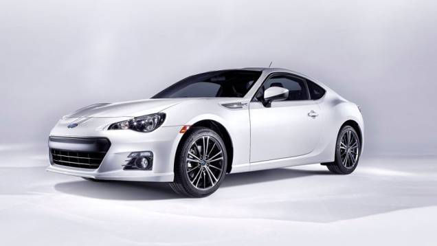 A versão de produção do BRZ perdeu componentes em fibra de carbono do conceito mostrado em Los Angeles A versão de produção do BRZ perdeu componentes em fibra de carbono do conceito mostrado em Los Angeles