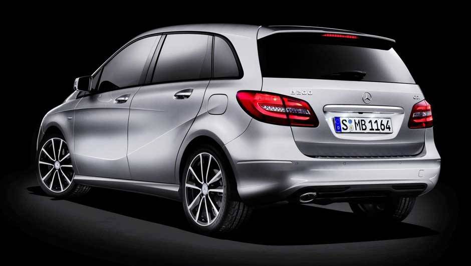 A marca n&atilde;o esconde a inspira&ccedil;&atilde;o nos novos CLS e SLS. <a href="https://quatrorodas.abril.com.br/carros/lancamentos/mercedes-benz-classe-b-637678.shtml" rel="migration">Leia mais</a>