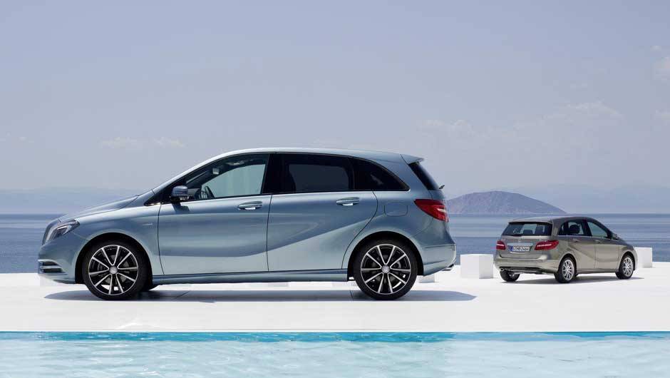 O espa&ccedil;o interno &eacute; suficiente para levar cinco pessoas. <a href="https://quatrorodas.abril.com.br/carros/lancamentos/mercedes-benz-classe-b-637678.shtml" rel="migration">Leia mais</a>