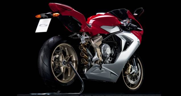 Com um motor de três cilindros, a F3 promete mudar o conceito de supersport | <a href="https://quatrorodas.abril.com.br/moto/noticias/mv-agusta-comeca-produzir-f3-676377.shtml" rel="migration">Leia mais</a>